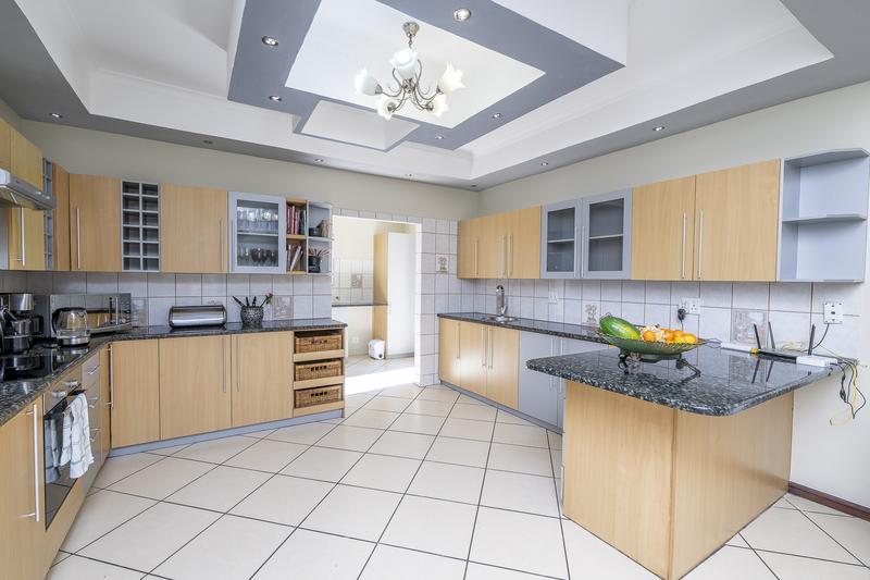 To Let 6 Bedroom Property for Rent in Kleinbron Estate Western Cape